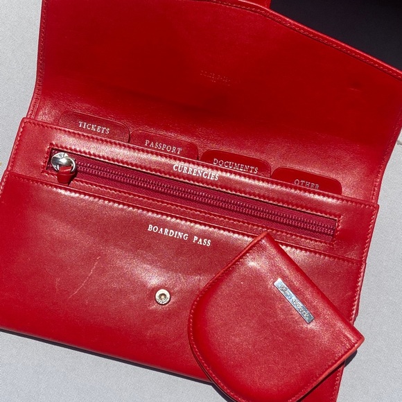 Aut. Dolce & Gabbana red wallet & passport holder - Picture 4 of 8